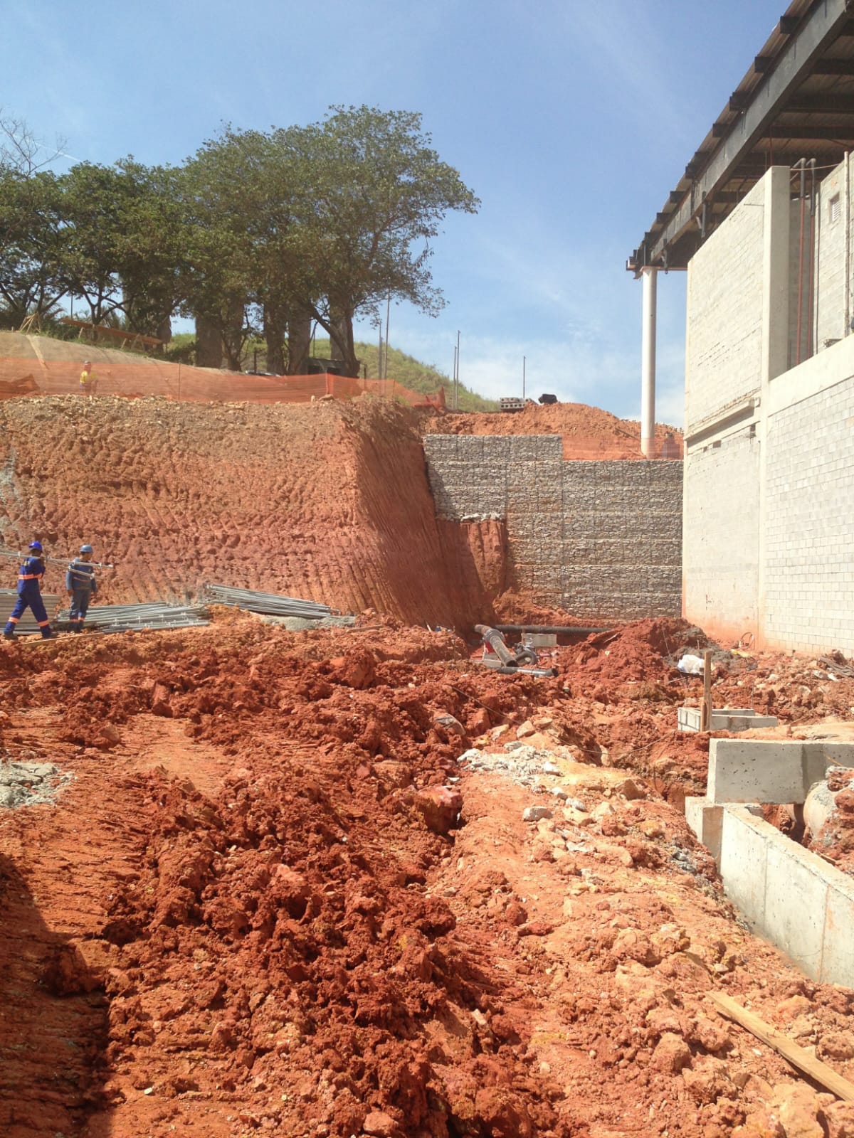 Terraplanagem, DHP e Contenção de Solo - Projeto 11