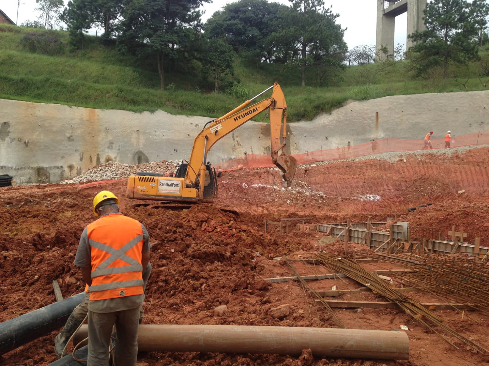 Terraplanagem, DHP e Contenção de Solo - Projeto 16