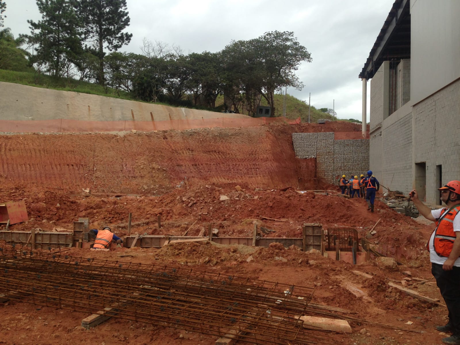Terraplanagem, DHP e Contenção de Solo - Projeto 18