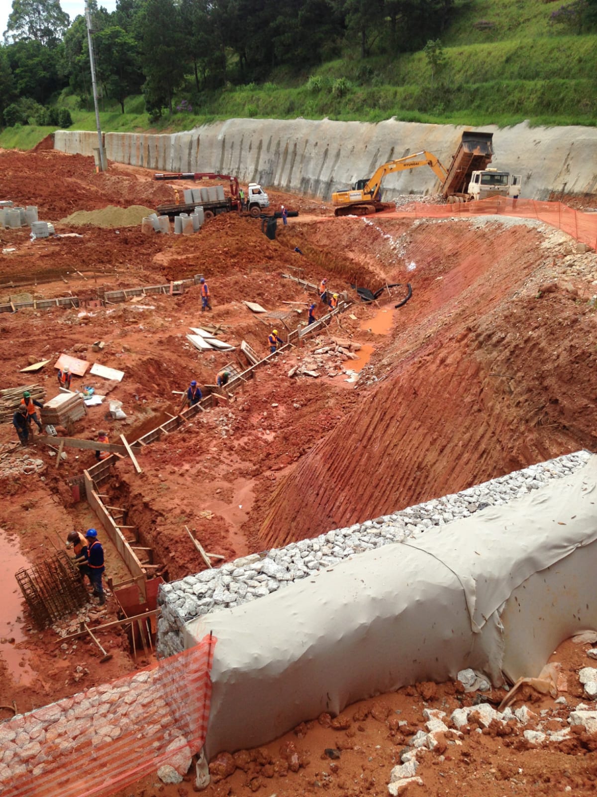 Terraplanagem, DHP e Contenção de Solo - Projeto 19