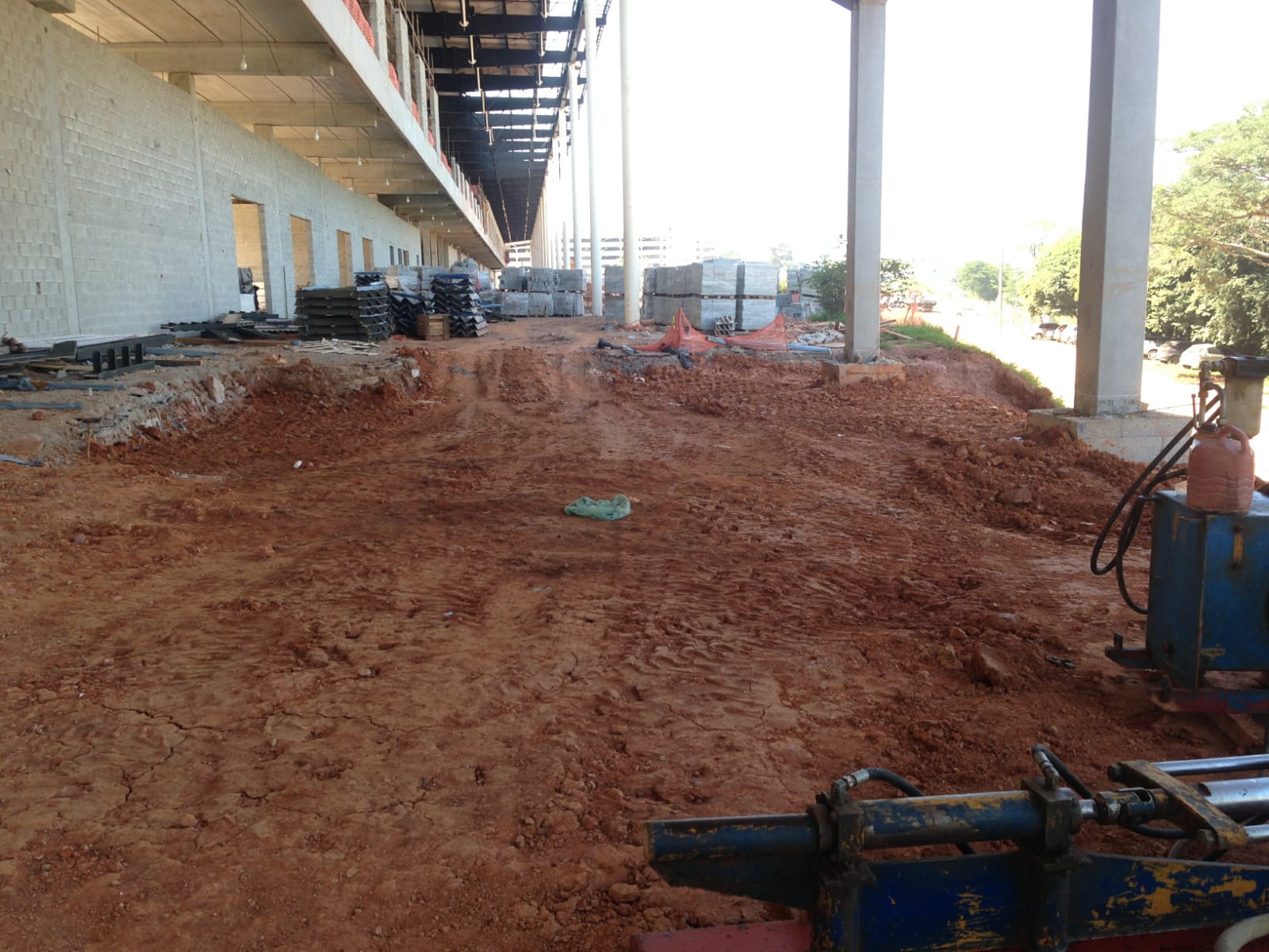 Terraplanagem, DHP e Contenção de Solo - Projeto 27